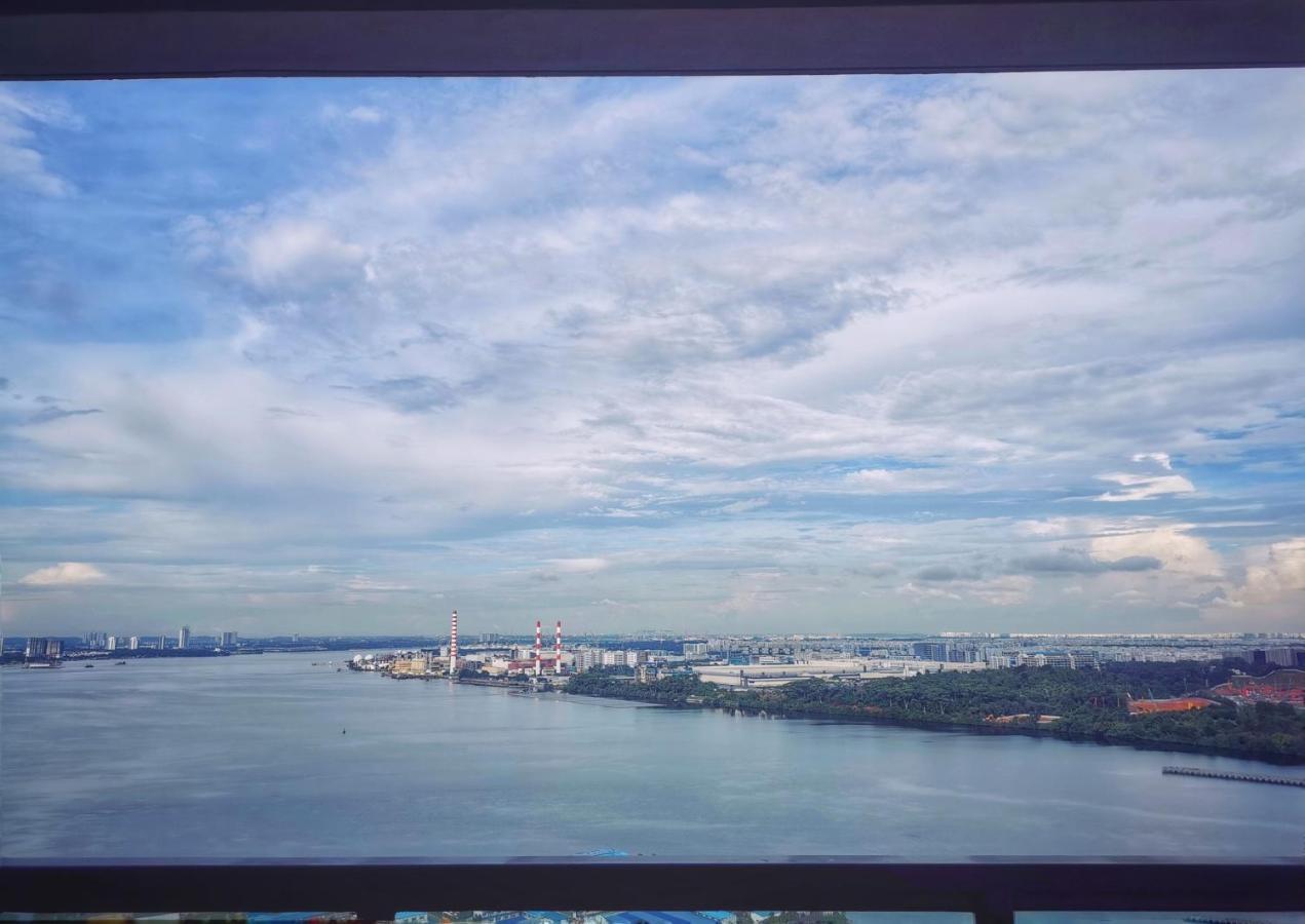 Yussy 2 Bedroom Sea View At R&f Princess Cove Johor Bahru
