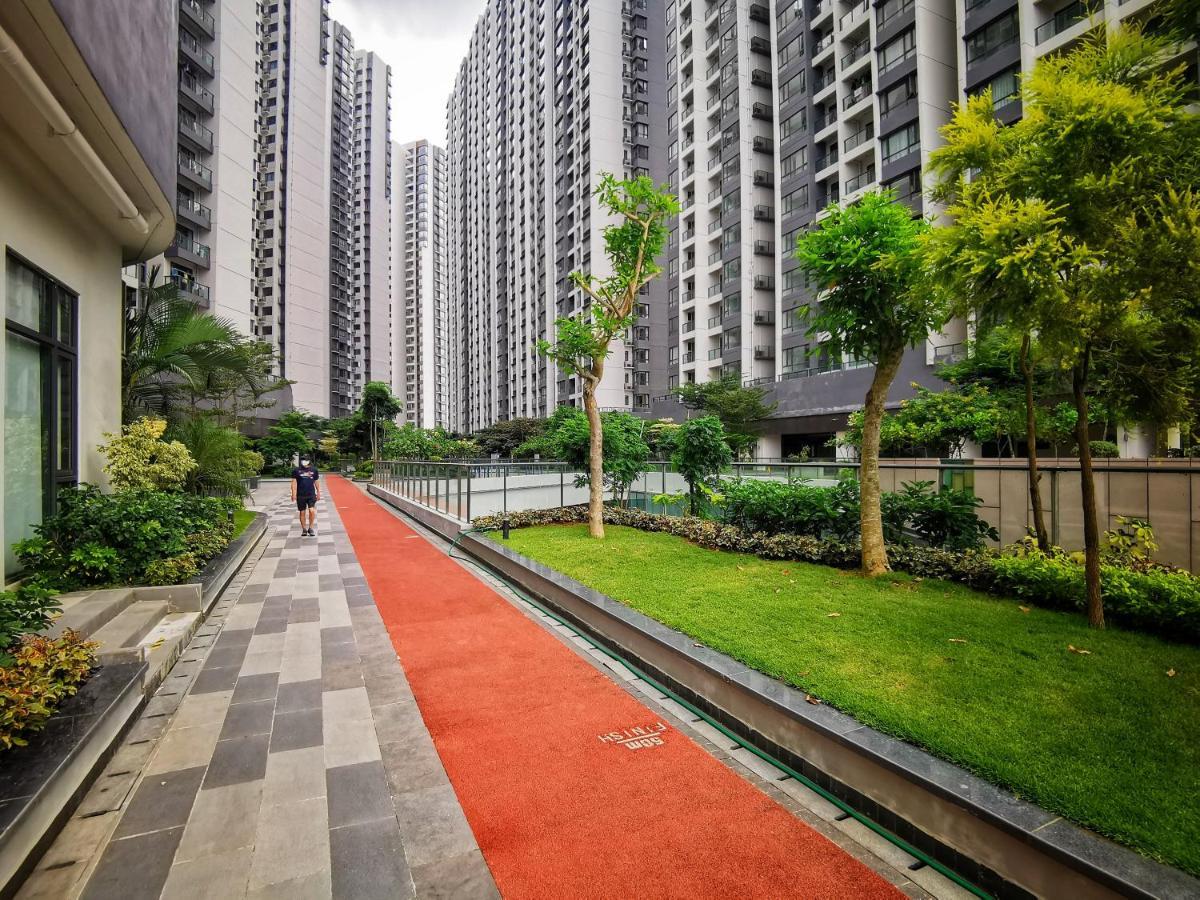 Apartment Yussy 2 Bedroom Sea View At R&f Princess Cove