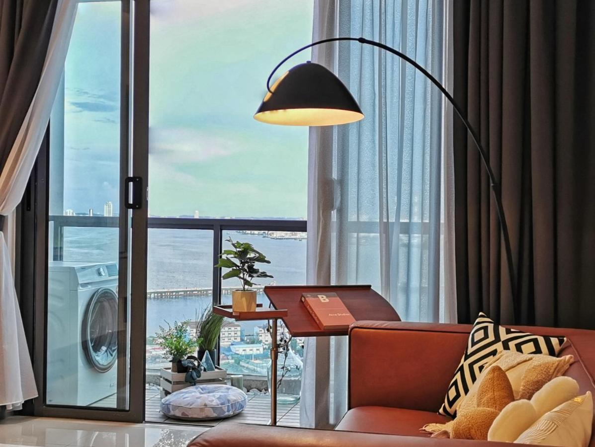 Yussy 2 Bedroom Sea View At R&f Princess Cove