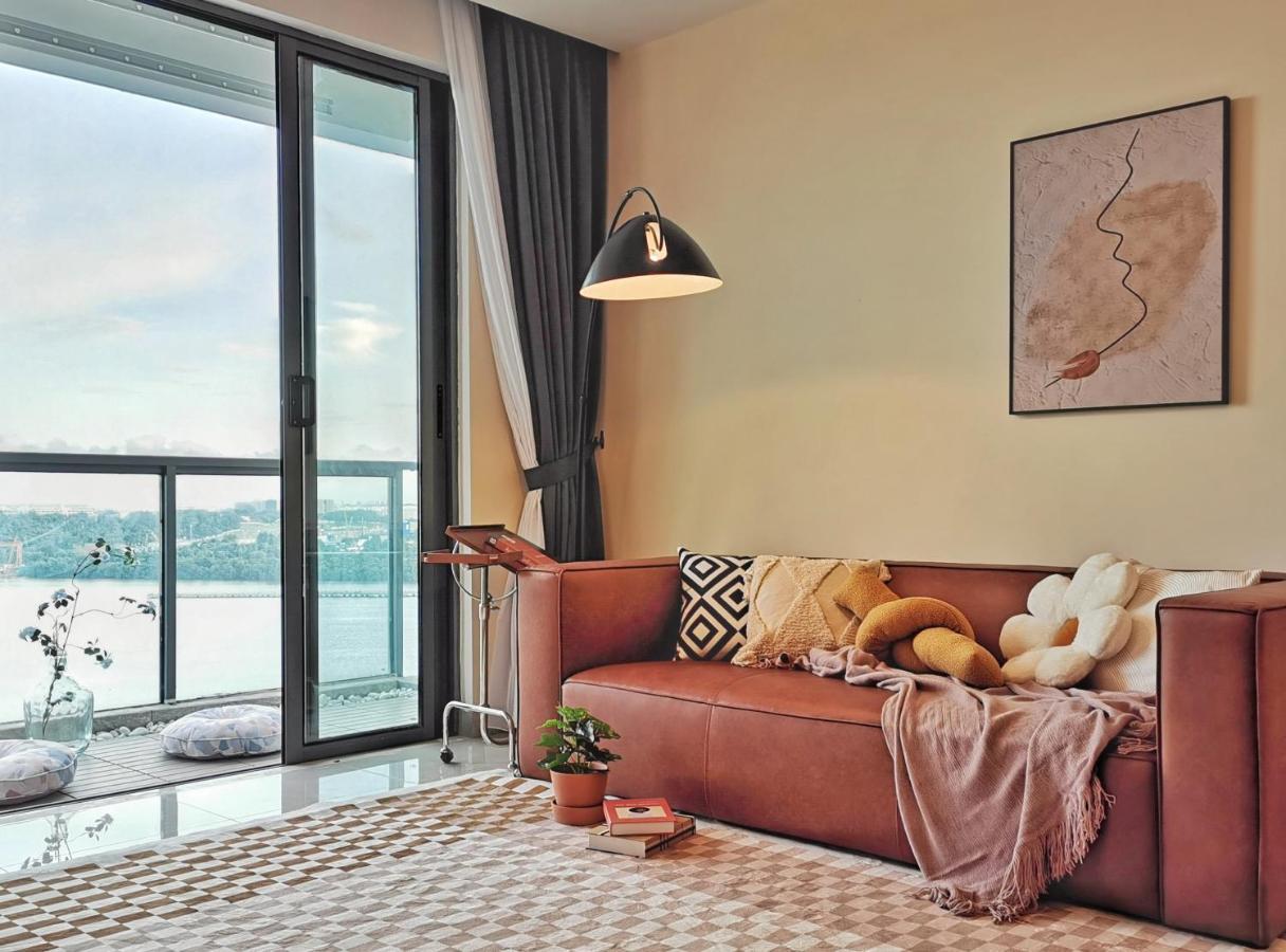 Yussy 2 Bedroom Sea View At R&f Princess Cove Apartment Johor Bahru